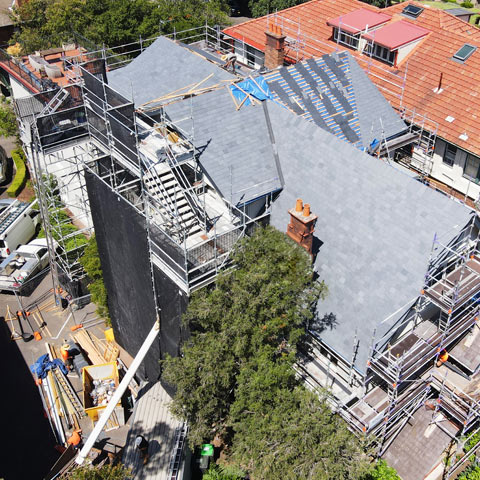 https://www.strongholdhire.com.au/scaffolding-projects/residential-scaffolding-roof-replacement-scaffold-kirribilli/