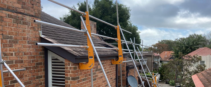 Residential Edge Protection Rail - Stronghold Hire